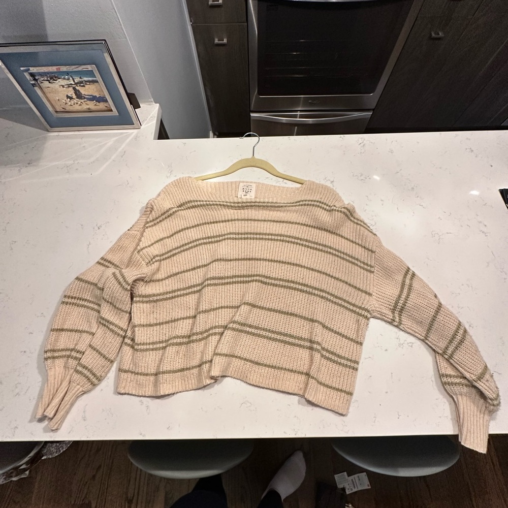 Billabong Women's Cream and Green Striped Sweater
